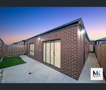 13 Edifice Drive, Tarneit, Vic 3029 - Photo 3