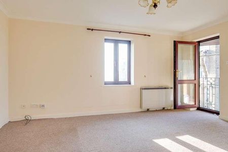 Victoria Road, Ramsgate, CT11 - Photo 2