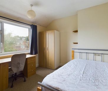 4 bedroom terraced house to rent - Photo 3