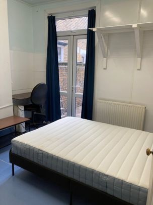 Room in a Shared House, Ivydale Road, SE15 - Photo 1