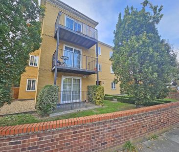 2 bedroom apartment to rent - Photo 6