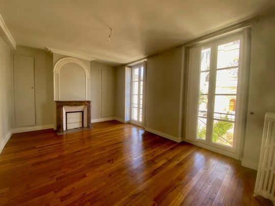 Location Appartement 5 pièces 143m² ORLEANS 45000 - Photo 1
