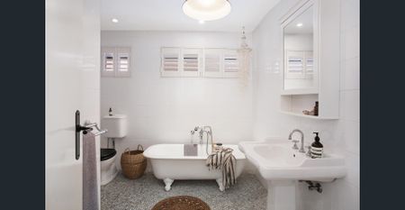 Charming renovated coastal home - Photo 4