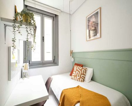 Calle de San Lorenzo, Madrid, Community of Madrid 28004 - Photo 3