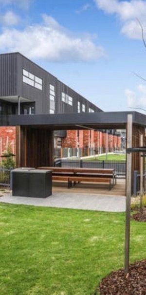 Altona North - Photo 1