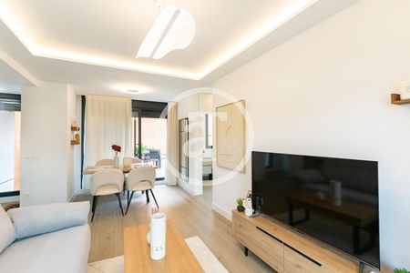 Piso de alquiler en Calle de Alejandro Ferrant, Delicias - Photo 2