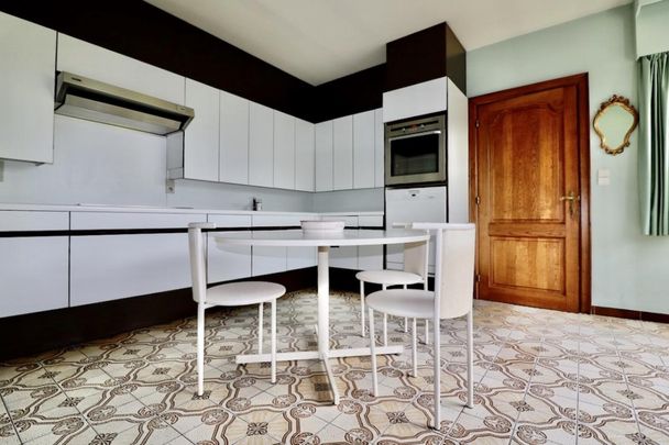 Charmante villa met 3 slpks, ondergrondse garage & tuin voor 1.025 EUR/mnd - Photo 1
