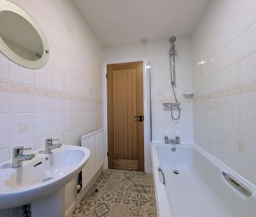 Baycliff Drive, Chesterfield - Photo 6