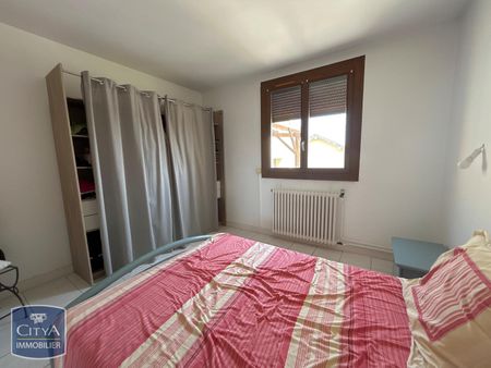 Location Appartement 3 pièces 79m² AGEN 47000 - Photo 4