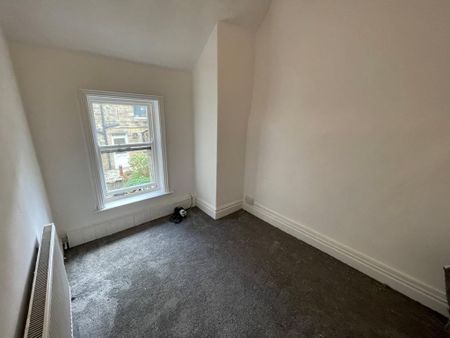 3 bedroom apartment to rent - Photo 2