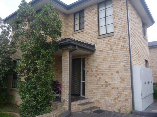 For Rent: Spacious Freestanding 3 Bedroom Townhouse with Lock-Up Garage - Photo 1