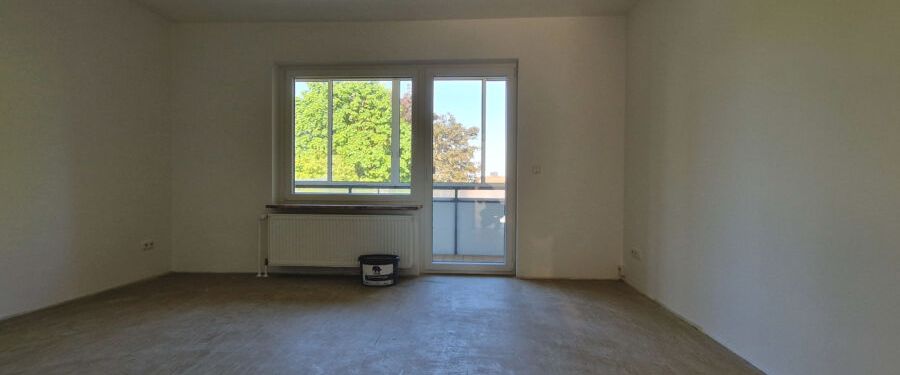 Seniorenwohnung (WBS erforderlich) – 2 Zimmer mit Abstellraum und Balkon - Foto 1