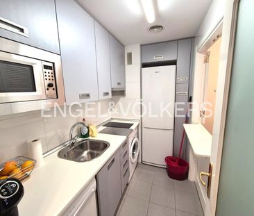 Apartamento de alquiler en Avenida de Isabel de Valois, Sanchinarro - Photo 2