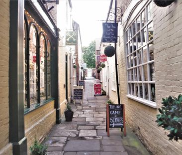 Market Place, Devizes, SN10 - Photo 4
