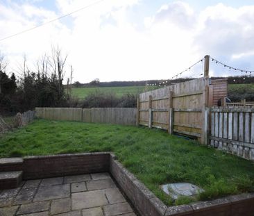 3 bedroom terraced house to rent - Photo 6