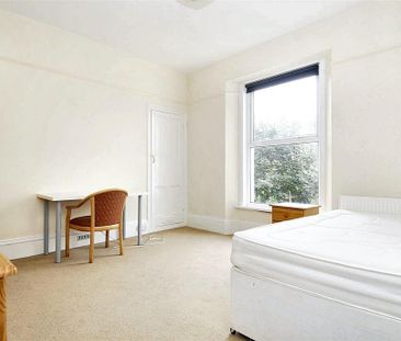 3 bedroom apartment to rent - Photo 1