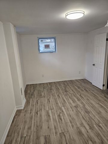 For Lease - 165 Ellwood Drive, Caledon, Ontario - Photo 2