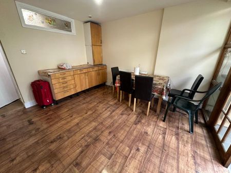 5 bedroom house to rent - Photo 2