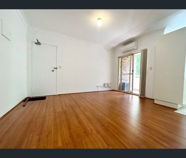 2/11 Oxford Street, Blacktown, NSW 2148 - Photo 5