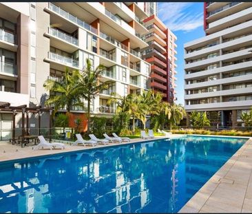 Breathtaking Level 18 view | Bright & Spacious interiors - Photo 6