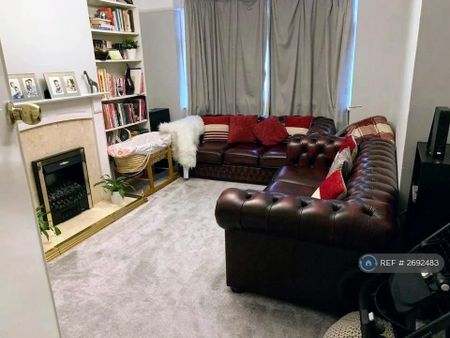 4 bedroom maisonette to rent - Photo 2