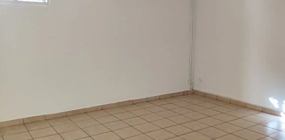 Location Appartement 2 pièces 50 m2 à Schœlcher - Photo 2