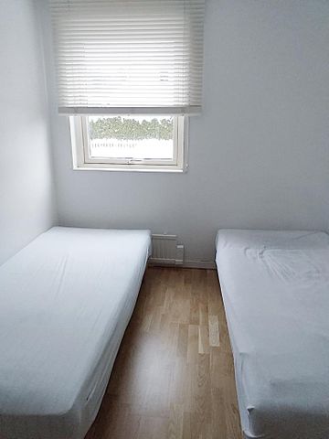 2 1/2:a Tumba - Photo 4