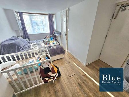 Park Road, Stanwell, Staines-upon-thames, TW19 - Photo 4