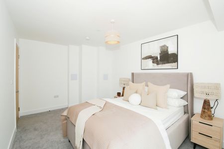 Northminster, Peterborough - Photo 2