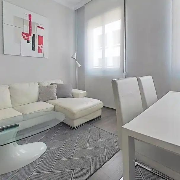 Piso de alquiler en Calle Virgen de Los Peligros, Cortes - Huertas - Photo 1