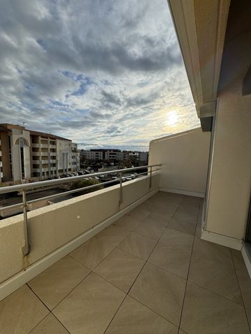 Location Appartement 2 pièces SETE 34200 - Photo 5