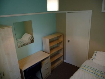 4 Bed - Boundary Road, Norwich - Photo 5