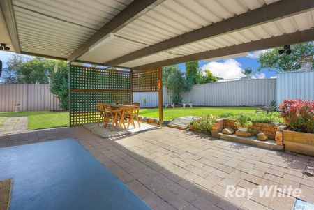 Modern Family Home with Multiple Living Areas - Photo 2