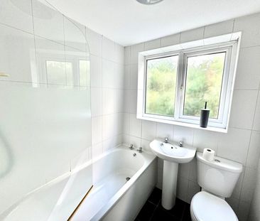 Doncaster Road, Barnsley, Darfield - Photo 6