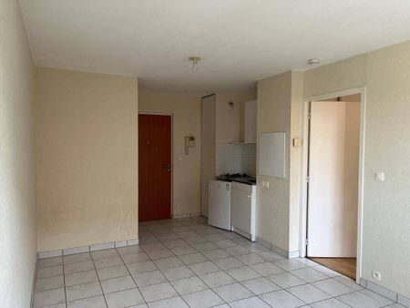 Location appartement t1 bis 2 pièces 32 m² à Rodez (12000) - Photo 2