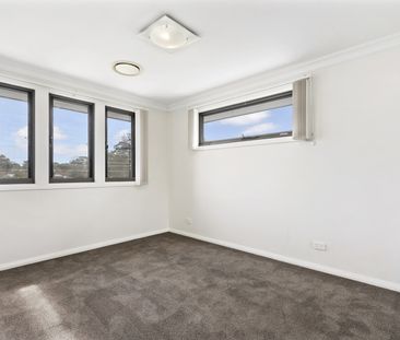 Neat And Tidy Family Home - Photo 2