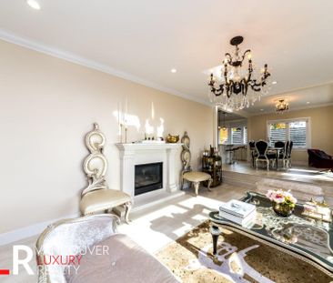 House in West Vancouver, BC - Photo 4