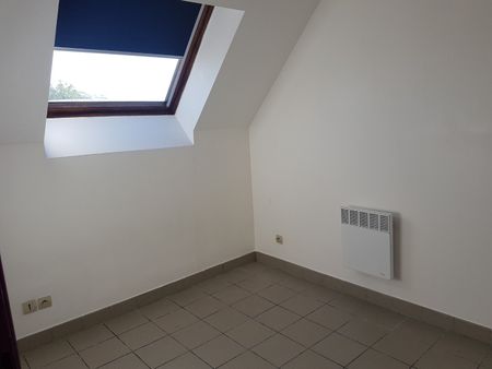 Location Appartement 2 pièces 27m² FAMARS 59300 - Photo 4