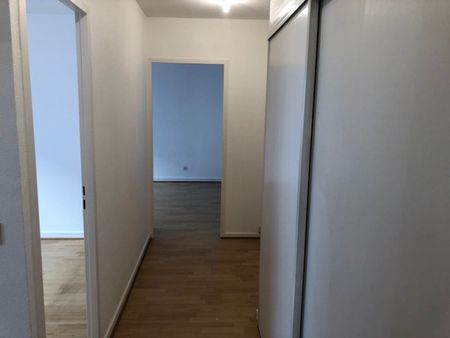 JOLI T2 DE 45.34 M² AU 1ER ETAGE AVEC ASCENSEUR - 69007 LYON PROCHE DE LA MANUFACTURE - Photo 2