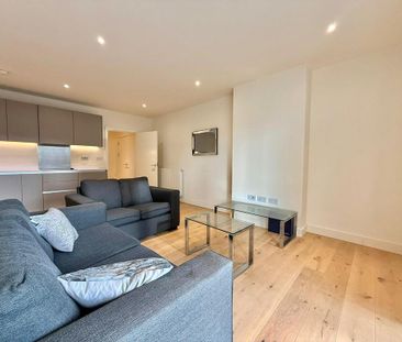 3 bedroom flat to rent - Photo 3