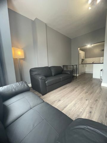 20 Eglantine Avenue, Apt 1, Belfast, BT9 6DX - Photo 3