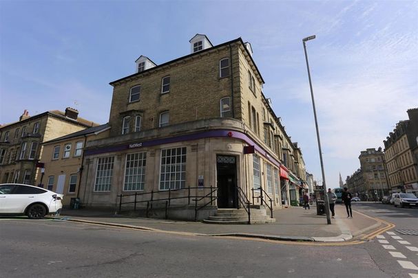 2 bedroom maisonette to rent - Photo 1