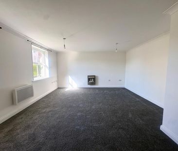 2 bedroom ground floor flat to rent - Photo 1