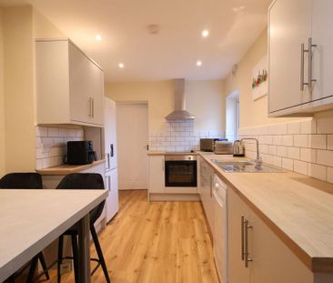 1 bedroom in a house share to rent - Photo 4