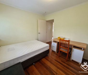 Full Furnished Single Room (female only) - Photo 1
