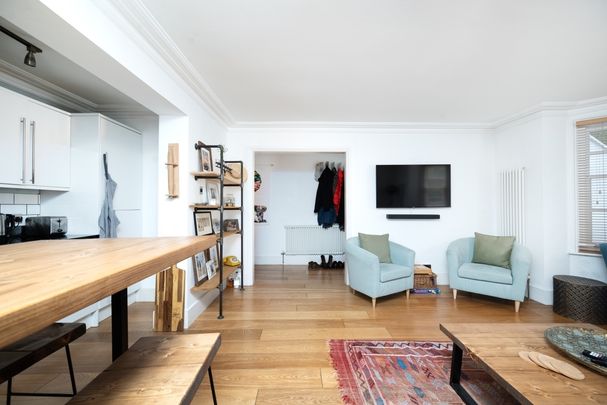 2 bedroom flat to rent - Photo 1