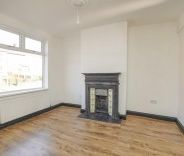 3 bed House - End Terrace for Rent - Photo 1