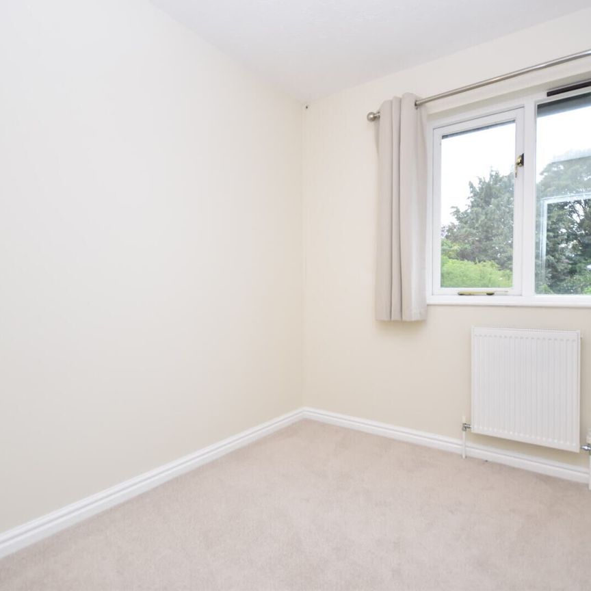 4 bedroom end terraced house to rent, - Photo 1