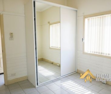 2 Bedroom House for Rent – in the heart of Greenacre. - Photo 2