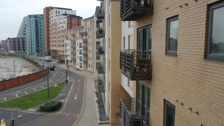 Balmoral Place, Leeds City Centre, LS10 1HR - Photo 2